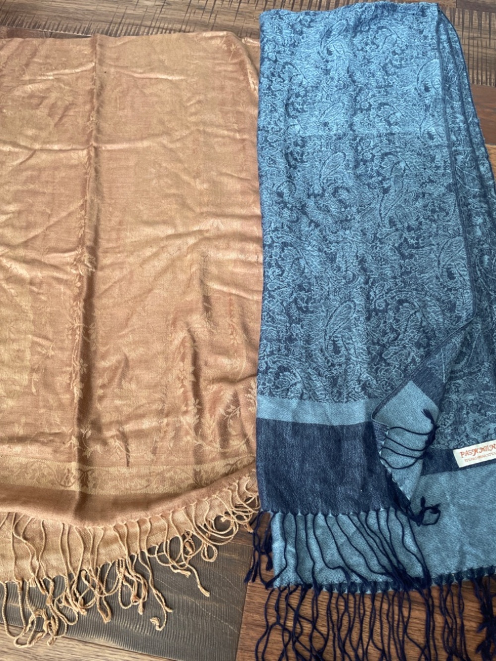 2 Pashmina scarfs - Picture 3 of 4